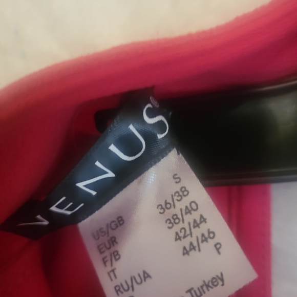 Venus pink cold shoulder dress. Size Small - Picture 5 of 6